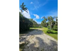 531 Spring Line Drive, Naples, FL 34102 Sold 04/21/25