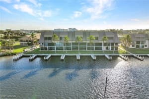 894 Buttonwood Drive, Fort Myers Beach, FL 33931 Sold 04/04/25