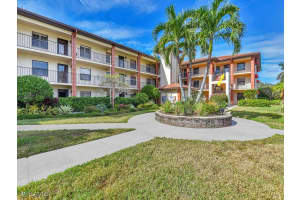 7200 Coventry Court, Naples, FL 34104 Sold 02/27/25