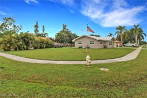 2600 Poinciana St, Naples
