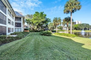 5950 Pelican Bay Boulevard, Naples, FL 34108 - MLS#224092771
