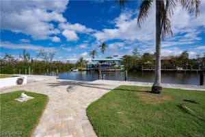 2790 Teal Court, St. James City, FL 33956 Sold 12/11/24