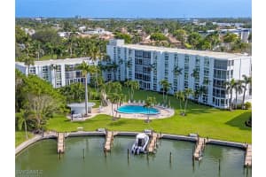 400 Park Shore Drive, Naples, FL 34103 - MLS#224092975