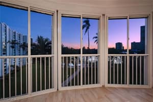 400 Park Shore Drive, Naples, FL 34103 - MLS#224092975