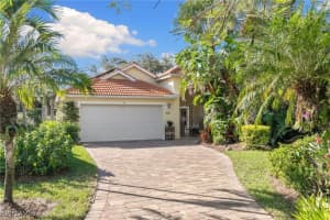 1515 Whispering Oaks Circle, Naples, FL 34110 Sold 01/07/25