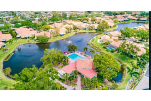 565 Beachwalk Circle, Naples, FL 34108 Sold 03/10/25