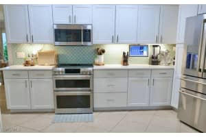 233 Pinehurst Circle, Naples, FL 34113 Sold 07/07/25