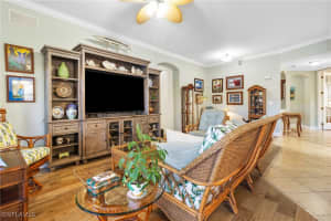 225 Shadroe Cove Circle, Cape Coral, FL 33991 Sold 05/13/25
