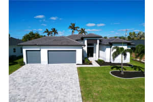 1827 Sw 39th St, Cape Coral