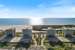 320 Seaview Court, Marco Island, FL 34145 Sold 02/18/25