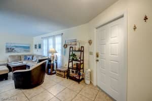 318 33rd Terrace, Cape Coral, FL 33904 - MLS#224093228