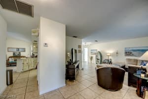 318 33rd Terrace, Cape Coral, FL 33904 - MLS#224093228