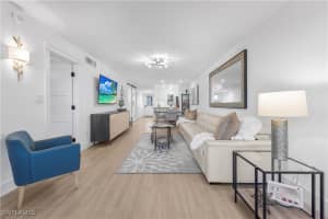 272 Banyan Boulevard, Naples, FL 34102 Sold 04/10/25