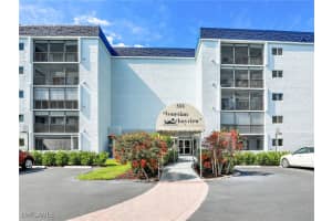 555 Park Shore Dr B-113, Naples