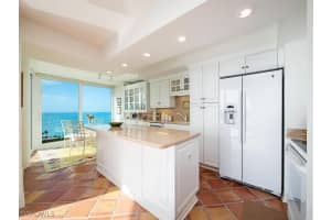 4041 Gulf Shore Boulevard, Naples, FL 34103 Sold 03/25/25