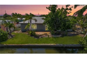 453 Washington Court, Fort Myers Beach, FL 33931 Sold 10/24/25