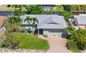453 Washington Court, Fort Myers Beach, FL 33931 Sold 10/24/25