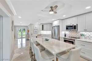 989 E Valley Dr, Bonita Springs