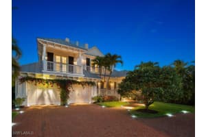 678 3rd Street, Naples, FL 34102 Sold 03/28/25