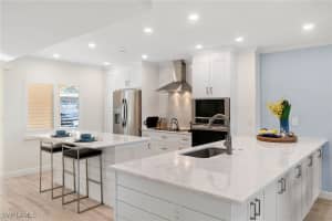 5975 Bloomfield Circle, Naples, FL 34112 Sold 03/03/25
