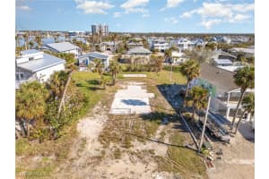 919 North Street, Fort Myers Beach, FL 33931 Sold 01/23/25