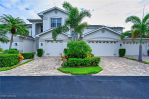 5060 Yacht Harbor Circle, Naples, FL 34112 Sold 03/18/25