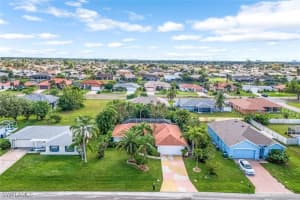 310 27th Terrace, Cape Coral, FL 33904 Sold 01/15/25