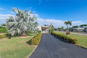 407 Cape Florida Way, Naples, FL 34104 Sold 05/07/25