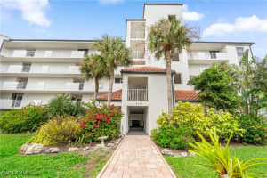 300 Stevens Landing Drive, Marco Island, FL 34145 Sold 01/28/25