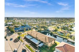 232 Cape Coral Parkway, Cape Coral, FL 33904 Sold 01/06/25