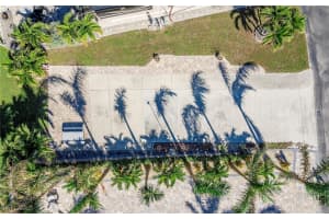 652 Barracuda Bend, Fort Myers Beach, FL 33931 Sold 12/30/24