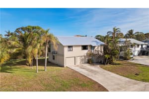 4748 Pembrooke Lane, Bonita Springs, FL 34134 Sold 07/17/25