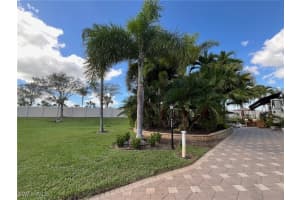 4662 Southern Breeze Drive, Naples, FL 34114 - MLS#224094319