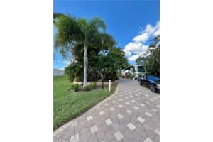 4662 Southern Breeze Drive, Naples, FL 34114 - MLS#224094319