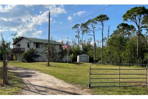 8545 Redwood Dr, St James City