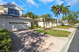 28608 San Lucas Lane, Bonita Springs, FL 34135 - MLS#224094697