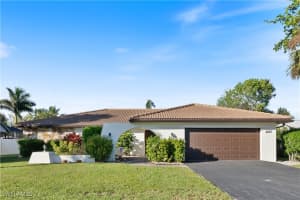 657 Pompano Drive, Naples, FL 34110 Sold 05/29/25