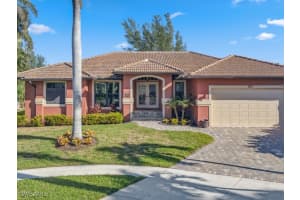 671 Diplomat Court, Marco Island, FL 34145 Sold 01/30/25