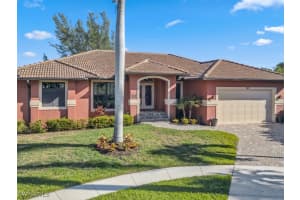 671 Diplomat Court, Marco Island, FL 34145 Sold 01/30/25
