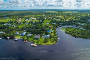 16470 Oakview Circle, Alva, FL 33920 Sold 07/11/25
