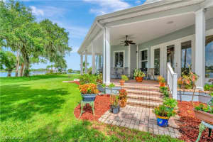 16470 Oakview Circle, Alva, FL 33920 Sold 07/11/25