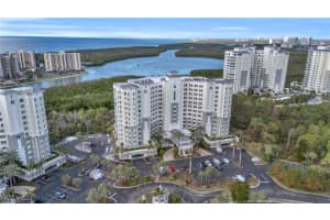 315 Dunes Blvd 907, Naples