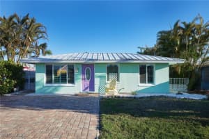 2639 Bridgeview St, Matlacha