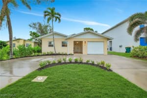 807 108th Avenue, Naples, FL 34108 - MLS#224095336