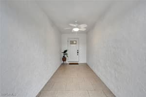 807 108th Avenue, Naples, FL 34108 - MLS#224095336