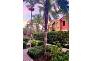 9092 Chula Vista Street, Naples, FL 34113 - MLS#224095505