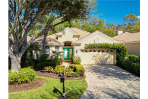 9190 Troon Lakes Dr, Naples