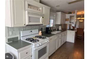 38 Amethyst Avenue, Naples, FL 34114 Sold 04/08/25