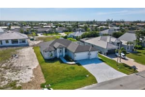 3710 4TH Lane, Cape Coral, FL 33991 - MLS#224095633