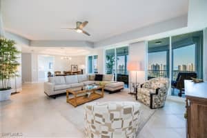 295 Grande Way, Naples, FL 34110 - MLS#224095740